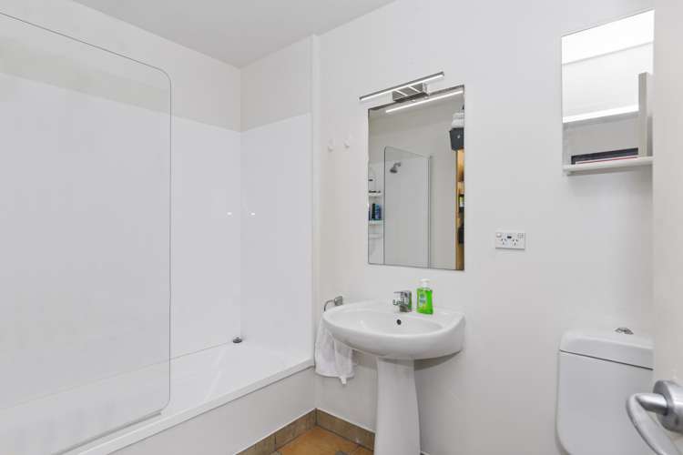 2/346 Oceanbeach Road Mount Maunganui_12