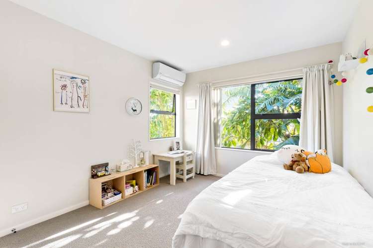 51 Pine Harbour Parade Beachlands_11