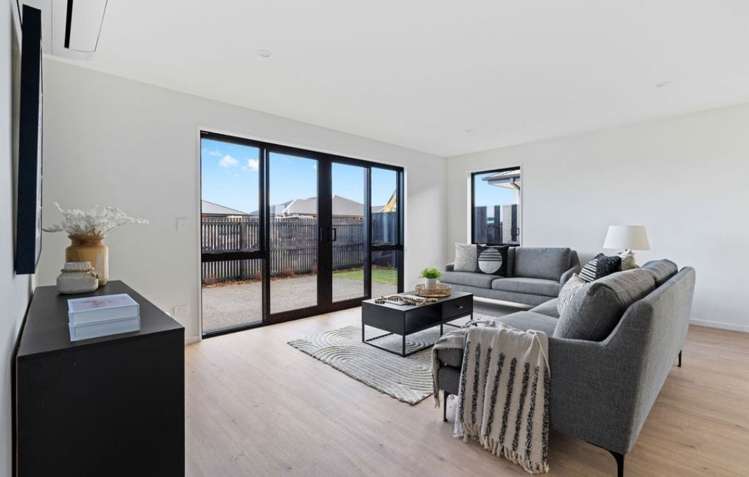 32 Monarch Drive Robinsons Bay_9