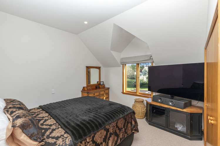 313 Plaskett Road Fernside_20