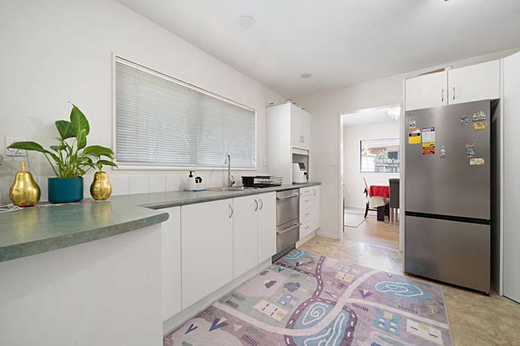 4 San Ambrosio Rise 11401_8