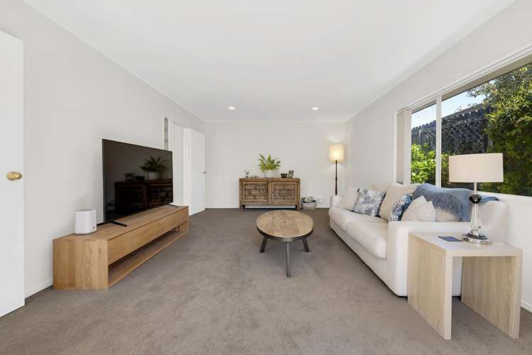 2/248 Botany Road_1