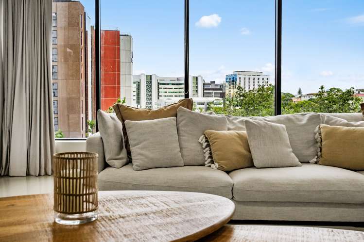 2b/2 Saint Martins Lane Grafton_16