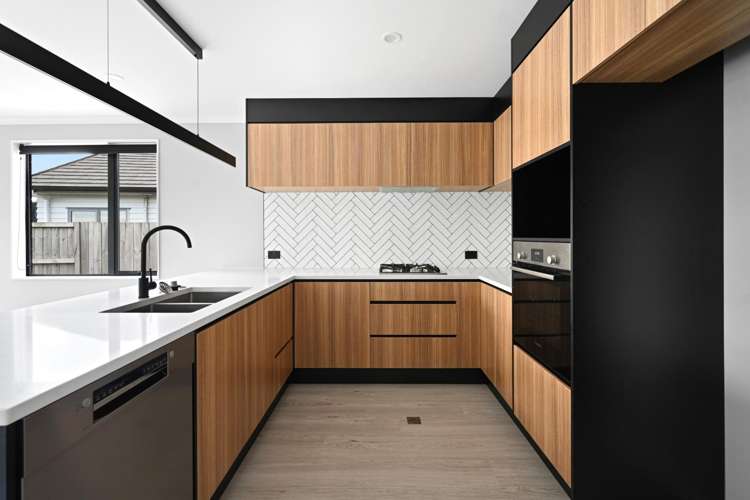 2/47 Waireka Road 2612_6
