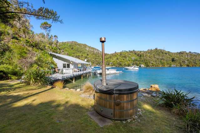 Waterfront escape with unrivalled water assets