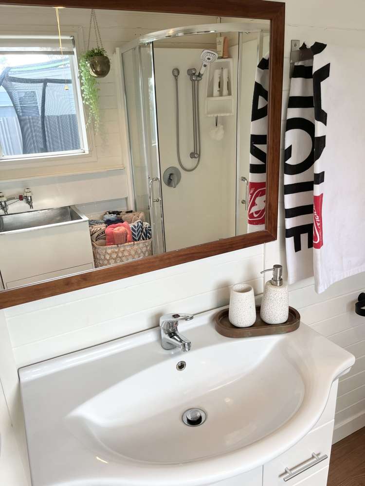 3 Lake Road Mangakino_14