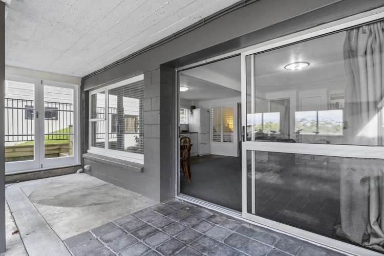 28 Sunny Bay Road Matua_8