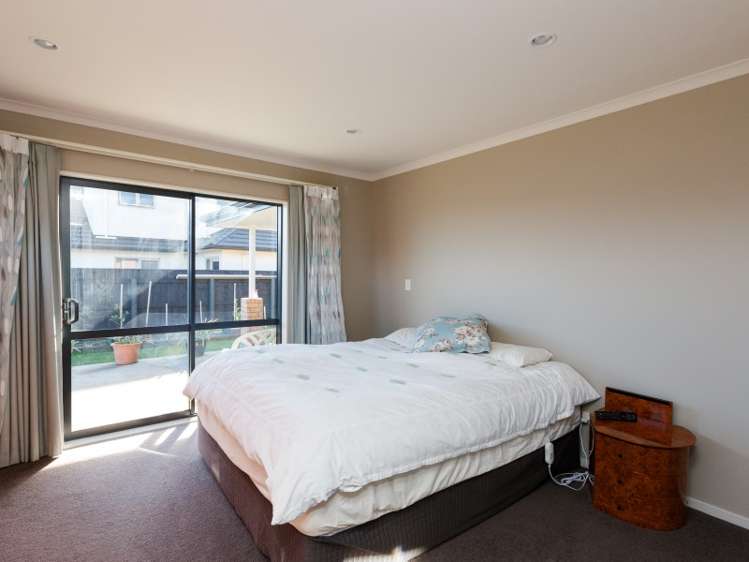 176 Pacific Drive Fitzherbert_9