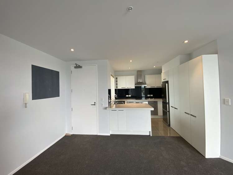 5b/84 Gunner Drive Te Atatu Peninsula_4