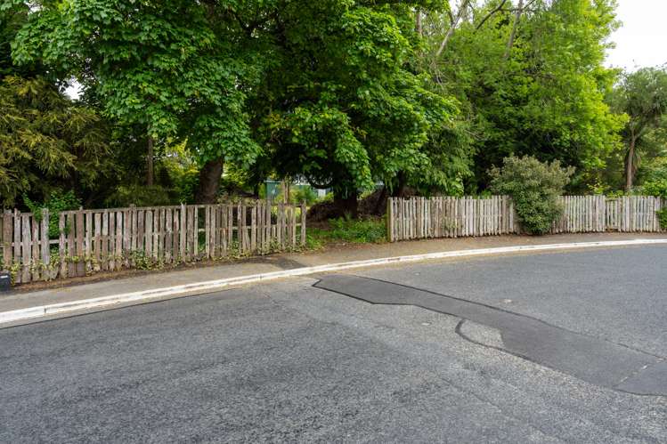 7 Gilkison Street Halfway Bush_11