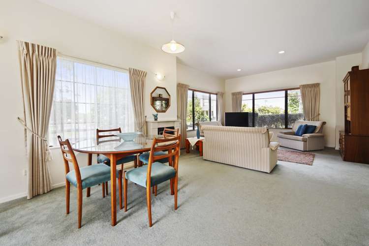 4/8 Tuscany Way Te Atatu Peninsula_7