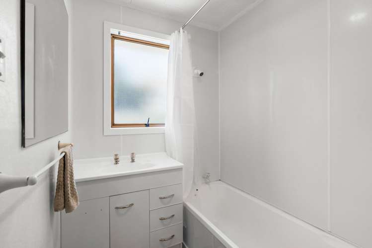 2/24 Longreach Drive Sunnyvale_11