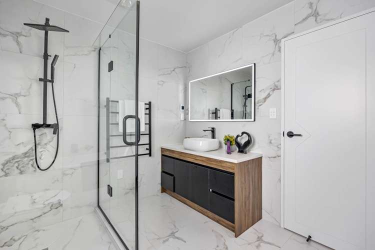 25 Knockanara Drive Flat Bush_27