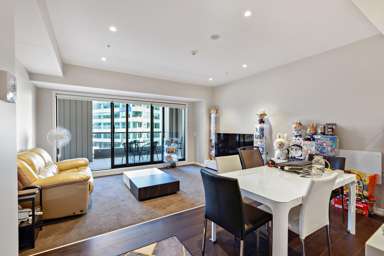 204/41 Beach Road_2