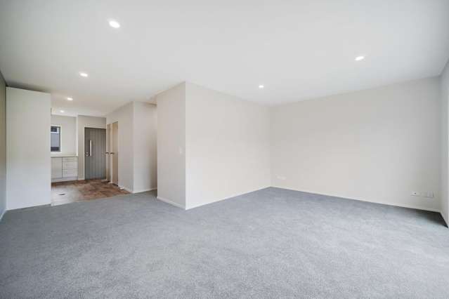 2/70 Clevedon Road Papakura_3