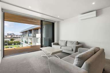 302/8B Lake Pupuke Drive_2