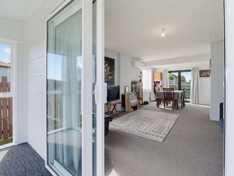 64 Rhodes Drive_5