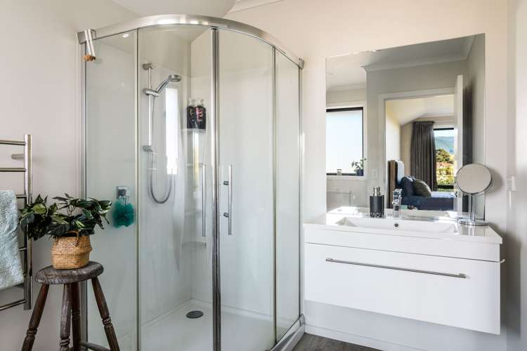 2 Olympus Way Richmond_7