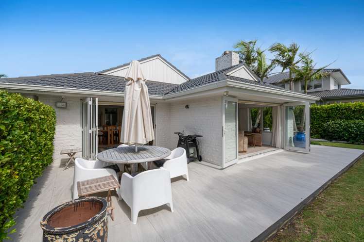 11 Elgin Place Red Beach_17