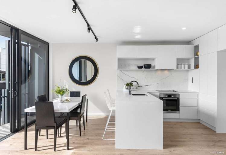 10 Central Road 1703_2