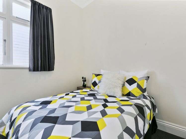 2 Luxford Street Berhampore_10