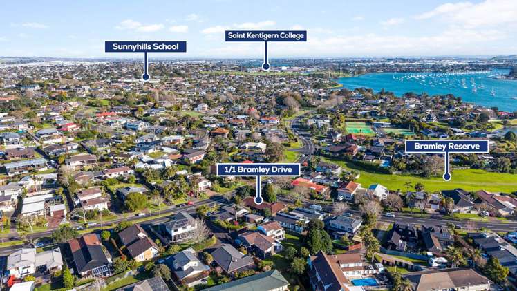 1/1 Bramley Drive Farm Cove_18