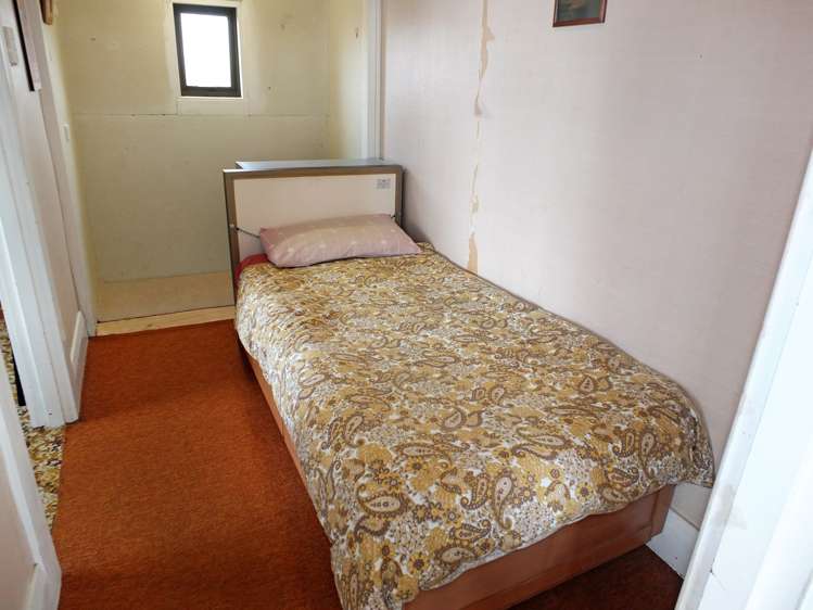 2 Huia Street Foxton Beach_16