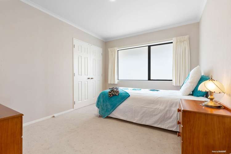 302 Hill Road The Gardens_10