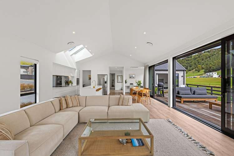 22 Steve Askin Drive Cracroft_11