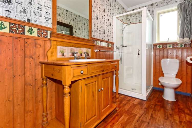 15 Wycola Avenue Hei Hei_12