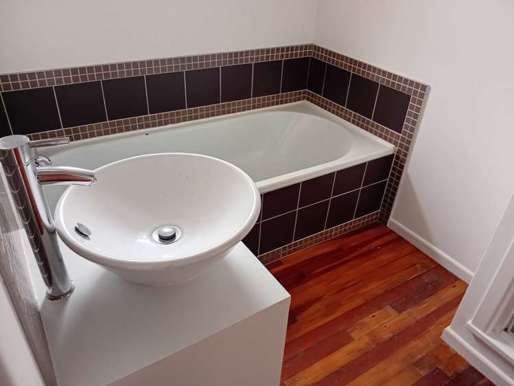41 Jonathon Street Brookfield_11