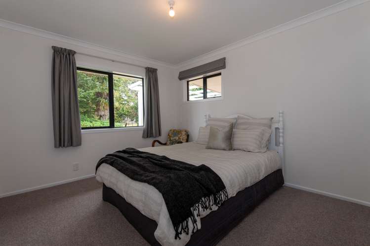 186 Holland Road Puketaha_9