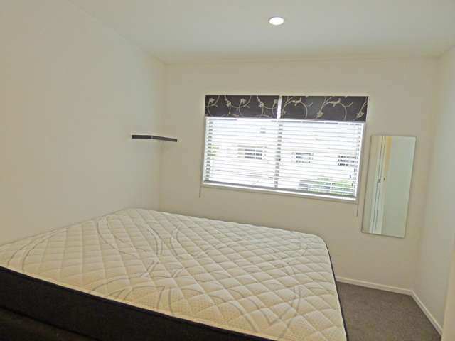 36b/21 Hunters Park Drive Three Kings_4