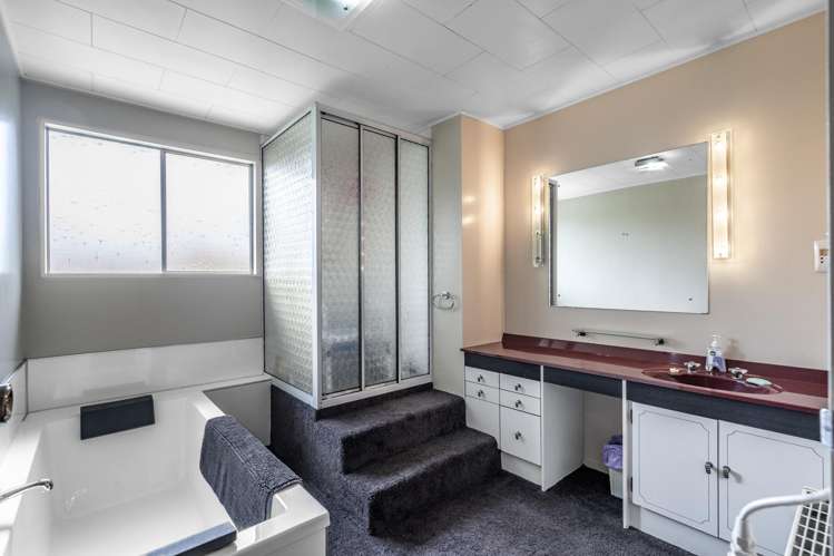 15 Grant Road Otatara_11