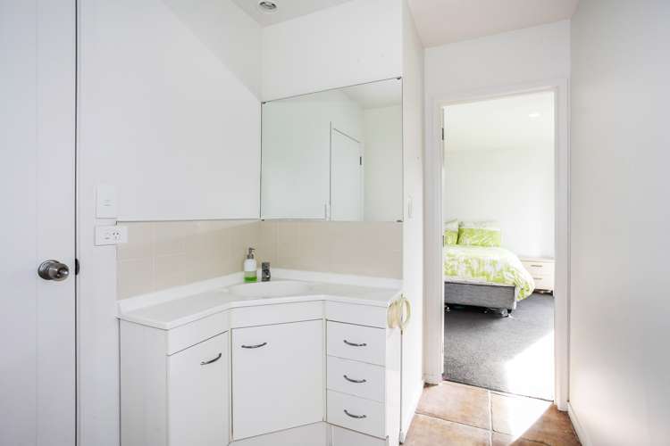 5 Les Fisher Place Pukekohe_10