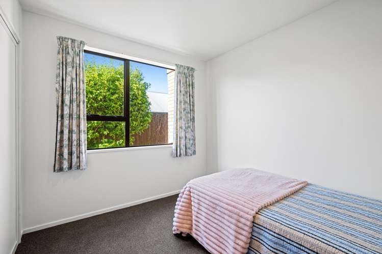 2/20 Kirsten Place Parklands_13