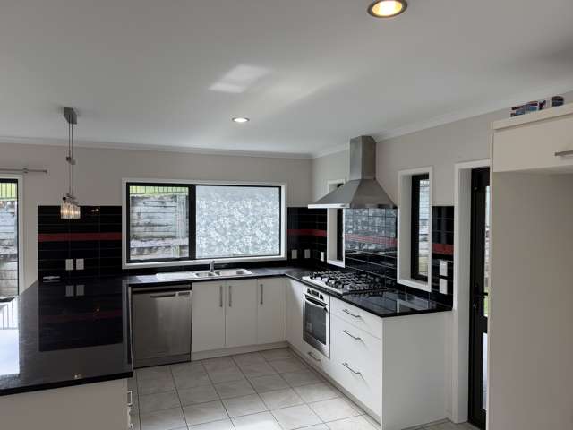 10 Caldera Crescent Pyes Pa_3