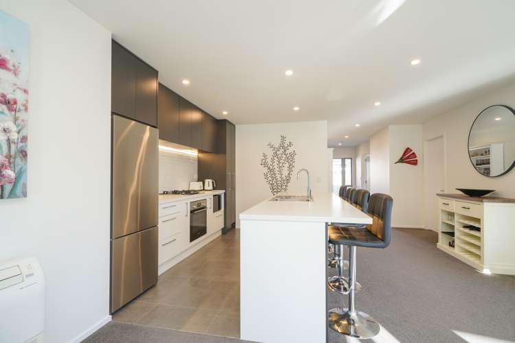 48 Louisa Street Gladstone_11