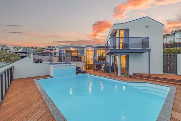 114 Soleares Avenue Mount Pleasant_27