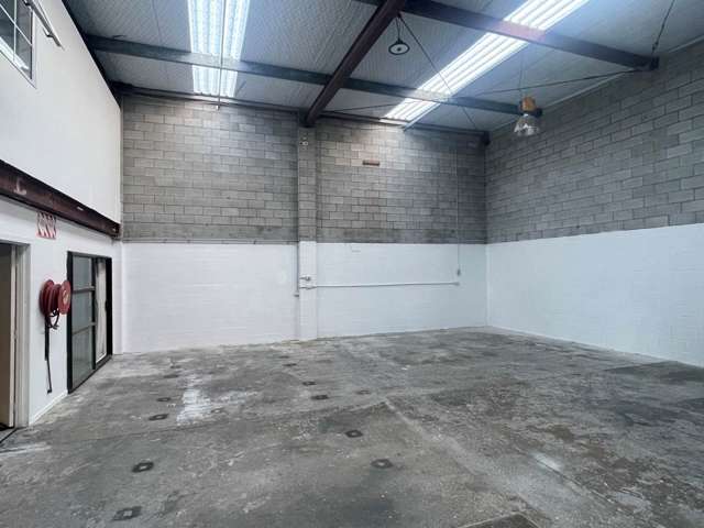 Unit B/9 Anvil Road Stanmore Bay_3
