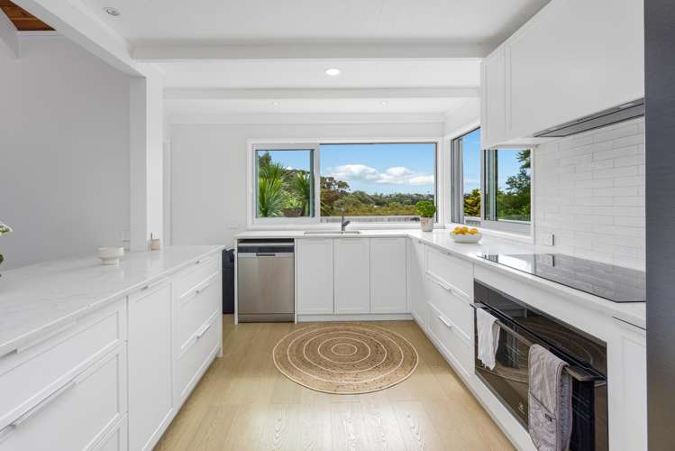 43 Cochrane Avenue Arkles Bay_6