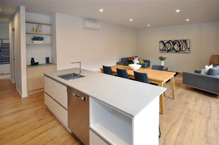 1/125 Tristram Street Hamilton Central_1