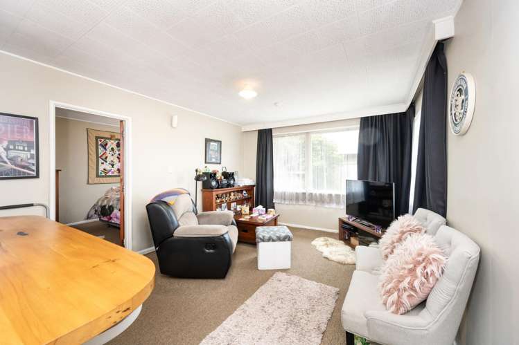 7 Holden Avenue Haumoana_4