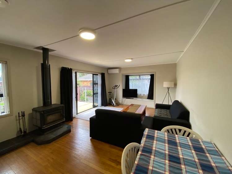 28a Beach Road Mellons Bay_3