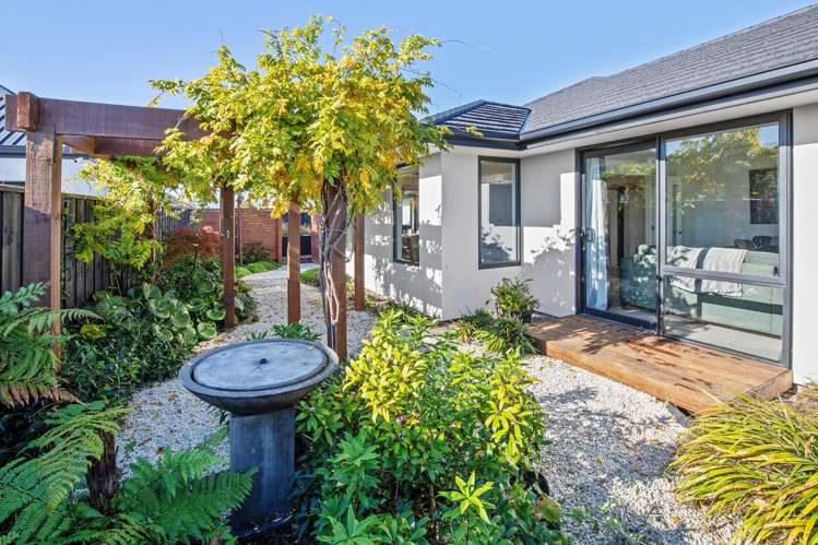 26 Bonecrusher Street Lincoln_12