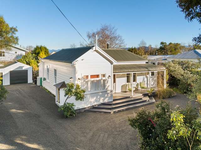 Classic Villa Living in a Prime Location