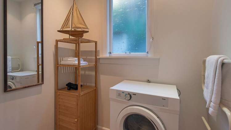 20 Fountain Place Beachville_12