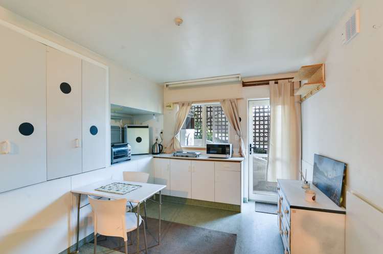 15b Wye Place Fernhill/Sunshine Bay_21