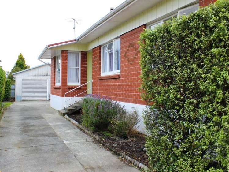 42 Costley Street Carterton_16