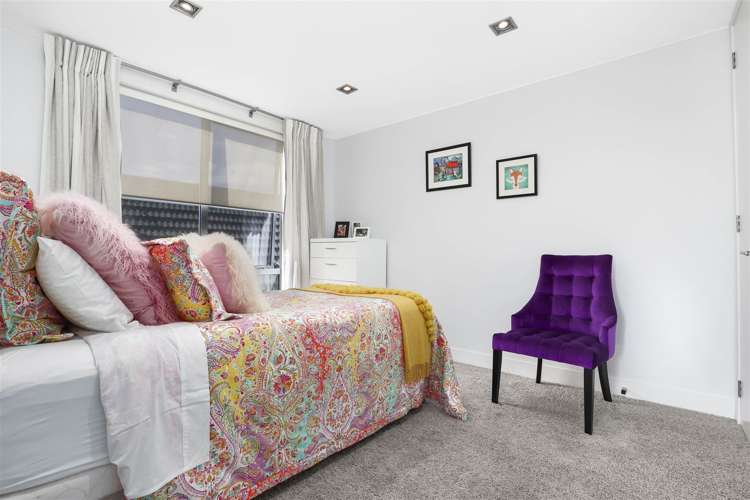 169 Lake Crescent Hamilton Lake_16